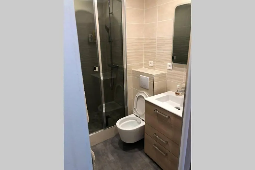 Apartment T2 33M² En Residence Privee Avec Piscine Sanary France